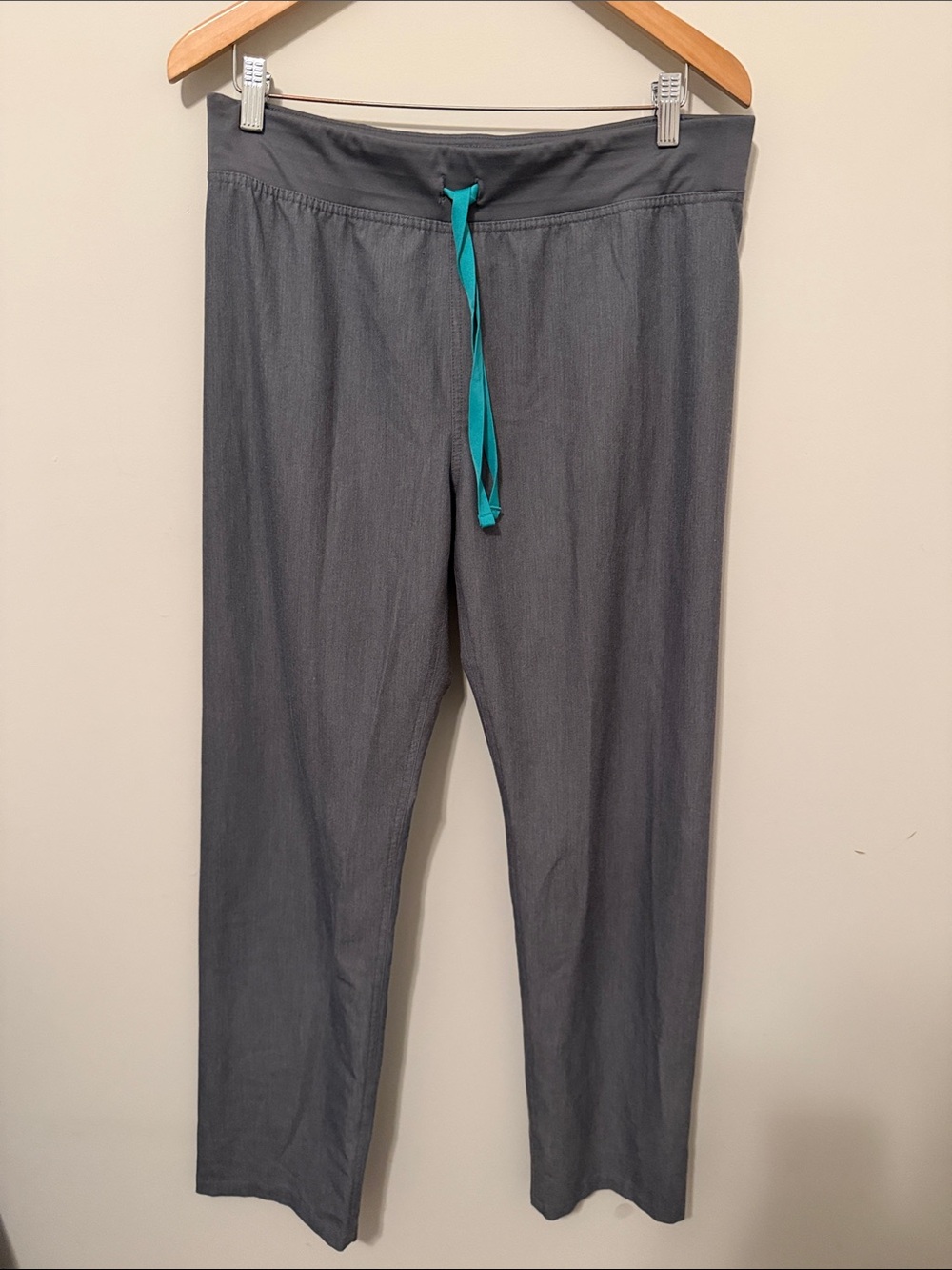 FIGS Livingston Scrub Pants medium tall